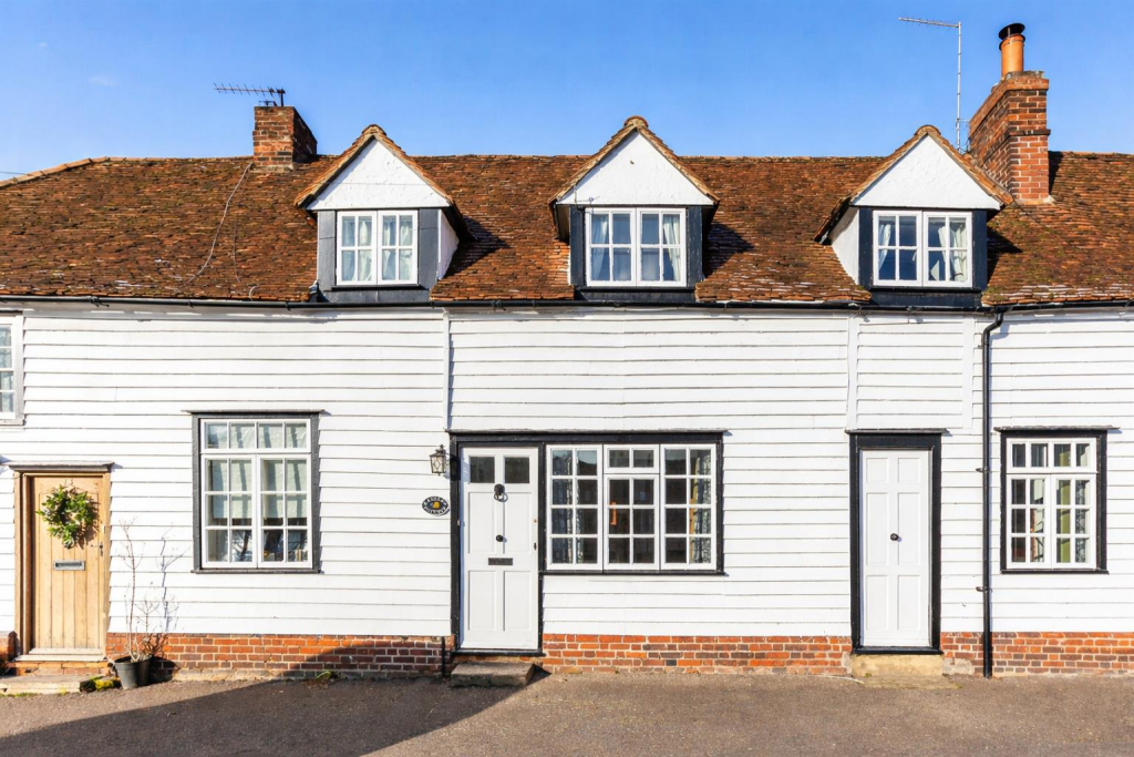 Main image of property: Spacious Character Home with Driveway - Hunsdon Village