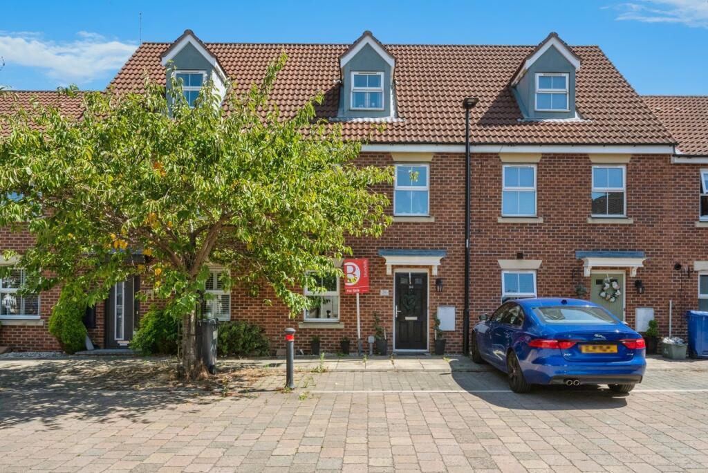 3-bed terraced on Scotsman Drive, Doncaster, South Yorkshire, DN5, £170,000