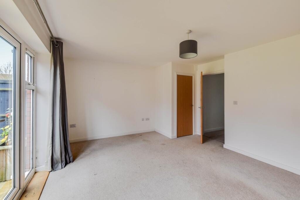 House in Swindon - View 4