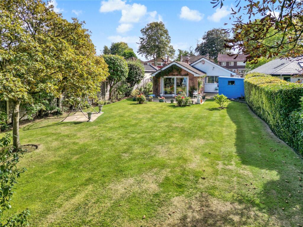 4-bed house on Woburn Drive, Hale, Altrincham, Greater Manchester, WA15, £650,000