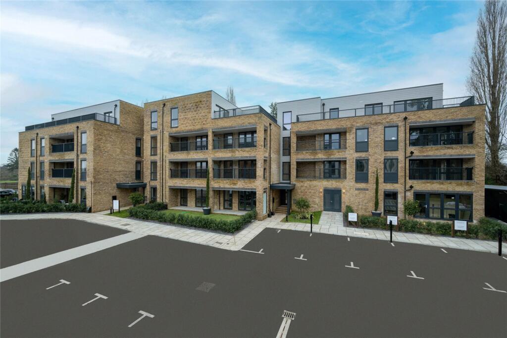 Main image of property: Oaklands Park, 2 Littleworth Road, Esher, KT10