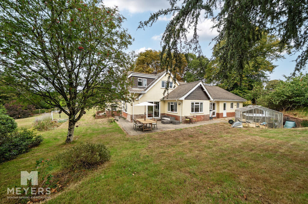 House in Charminster - View 4