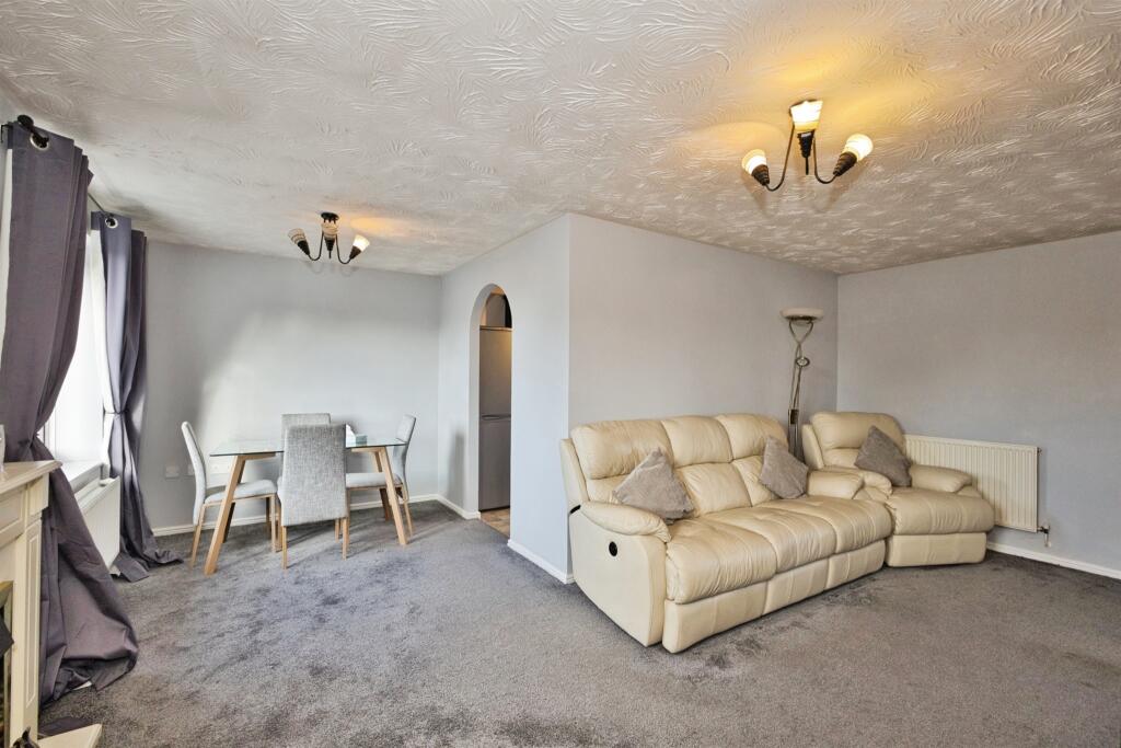 Fosse Close, Yeovil photo 2