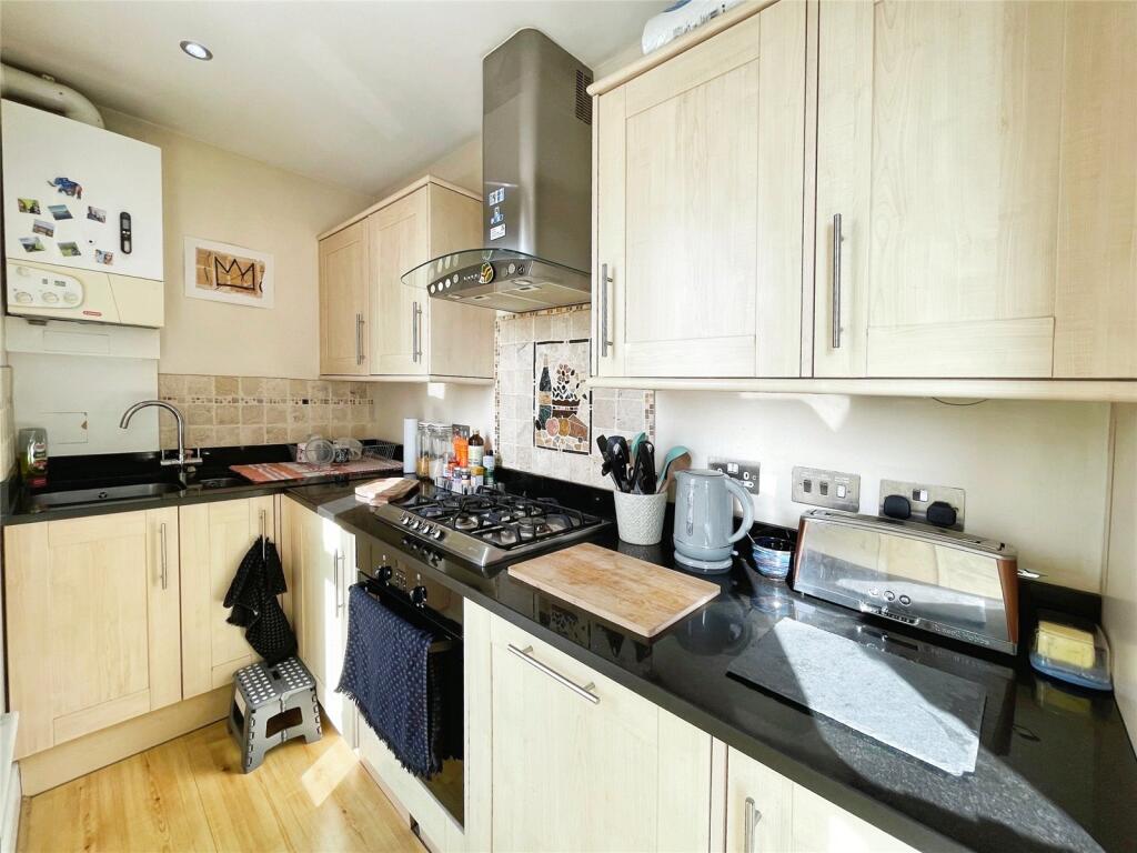 Apartment in Warwick, Milverton, Royal Leamington Spa - View 4