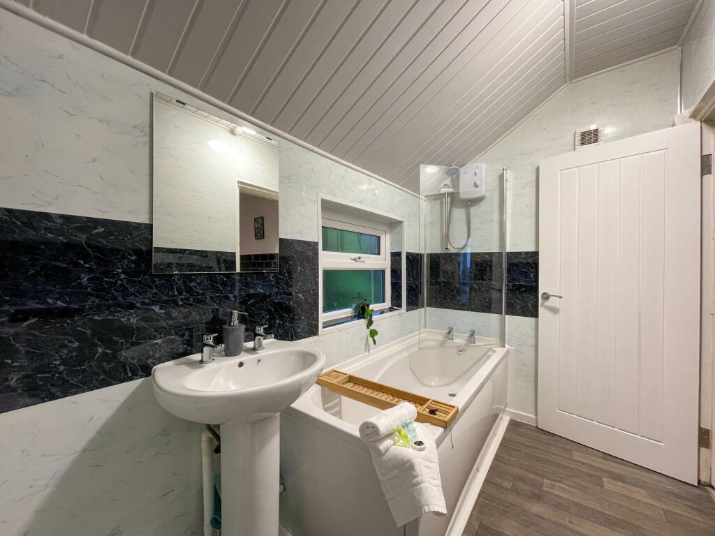 House in Cardiff, Adamsdown - View 5