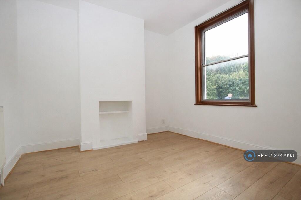 Main image of property: Church Hill, Chatham, ME5