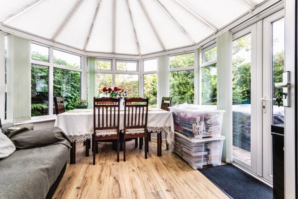 House in London - View 2