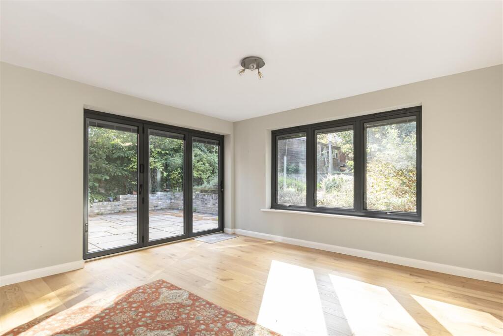 House in Uttlesford, Saffron Walden - View 4
