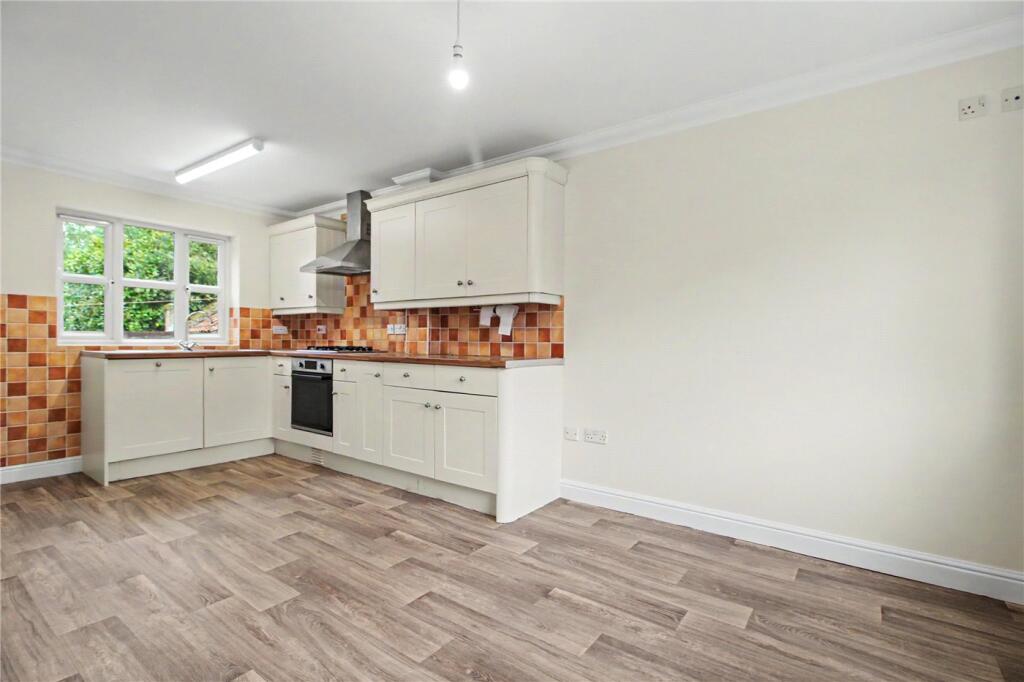 High Bungay Road, Loddon, Norwich, Norfolk, NR14 photo 3