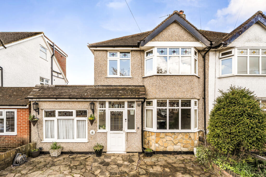 Main image of property: Malvern Way, Croxley Green, Rickmansworth