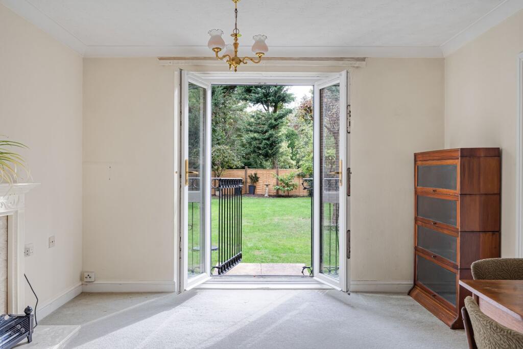 Apartment in Cheltenham, Warden Hill, Lansdown - View 4