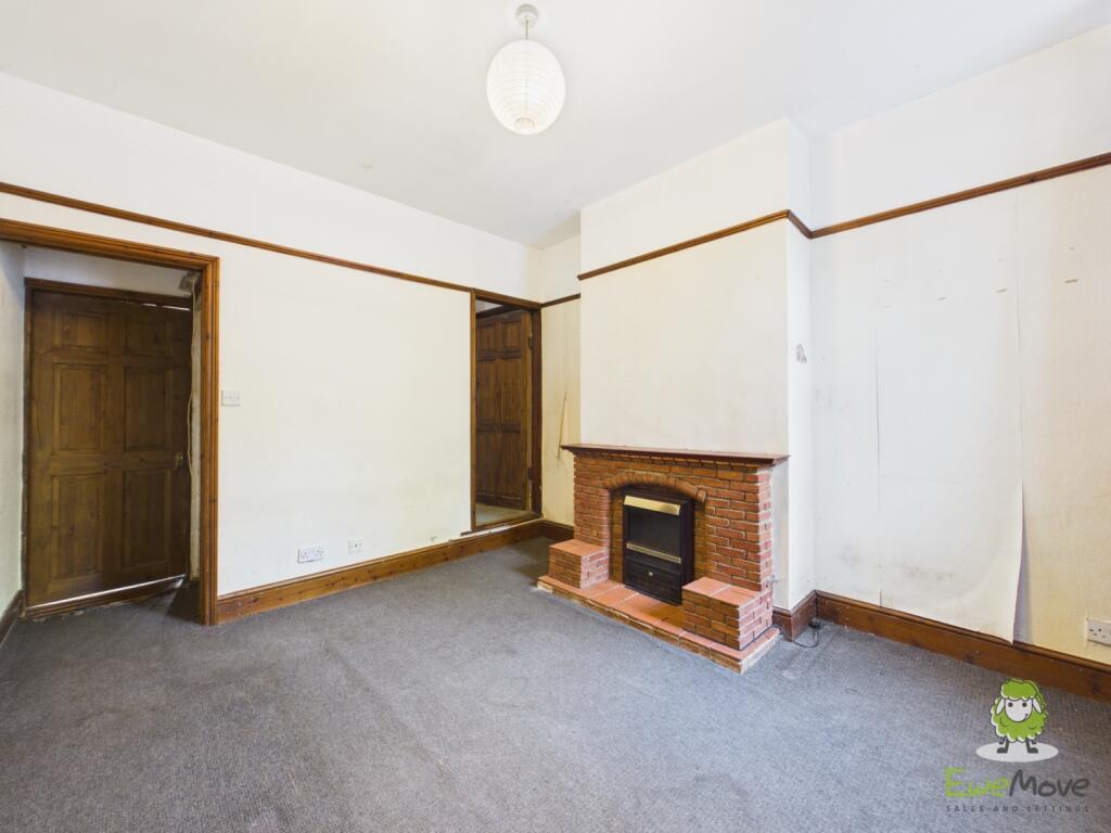 House in Stoke-on-Trent - View 4