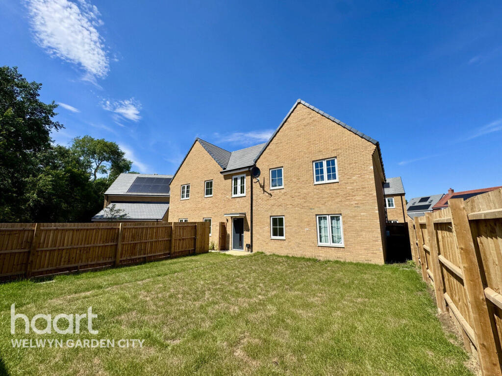 Apartment in St Albans - View 3