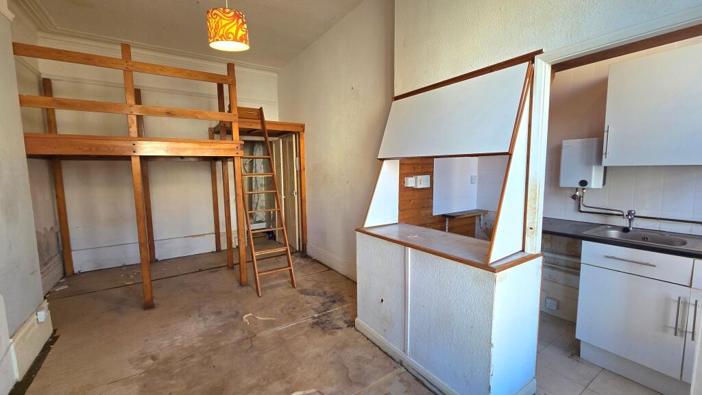 Apartment in Brighton - View 2
