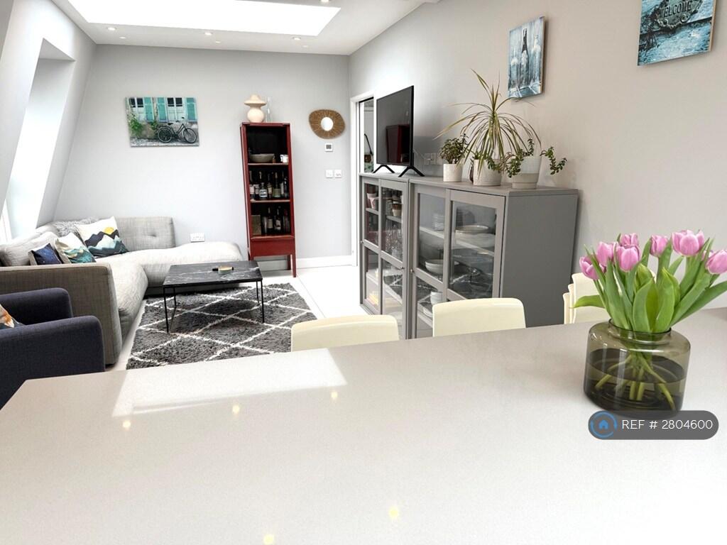 1 bedroom flat share for rent
