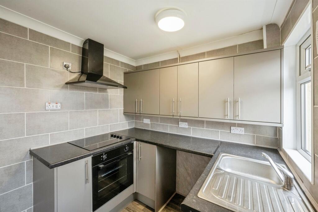 House in Doncaster, Conanby - View 3