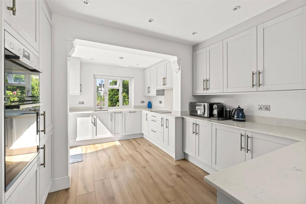 House in Twickenham - View 2