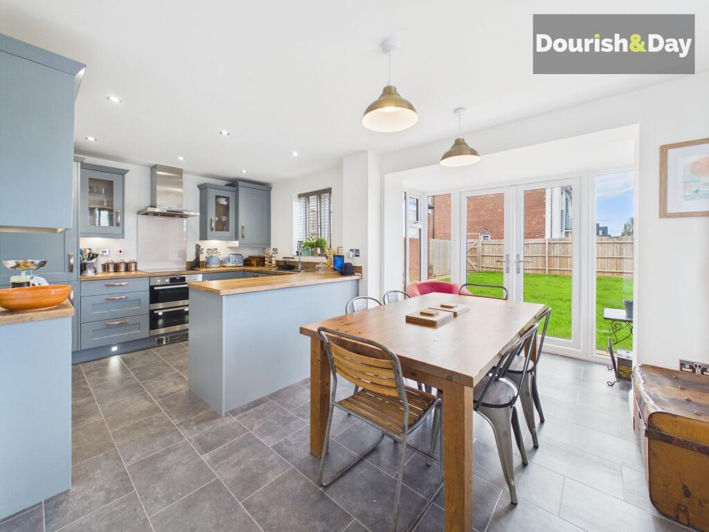 House in Stoke-on-Trent - View 2