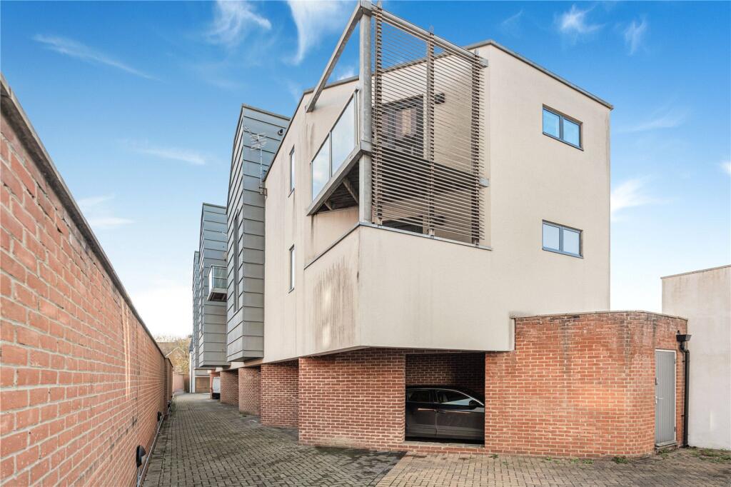 Main image of property: Ock Street, Abingdon, Oxfordshire, OX14