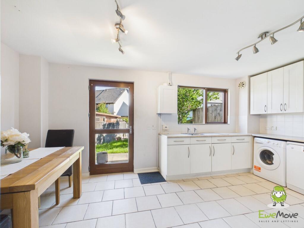 House in Basingstoke and Deane, Basingstoke - View 2