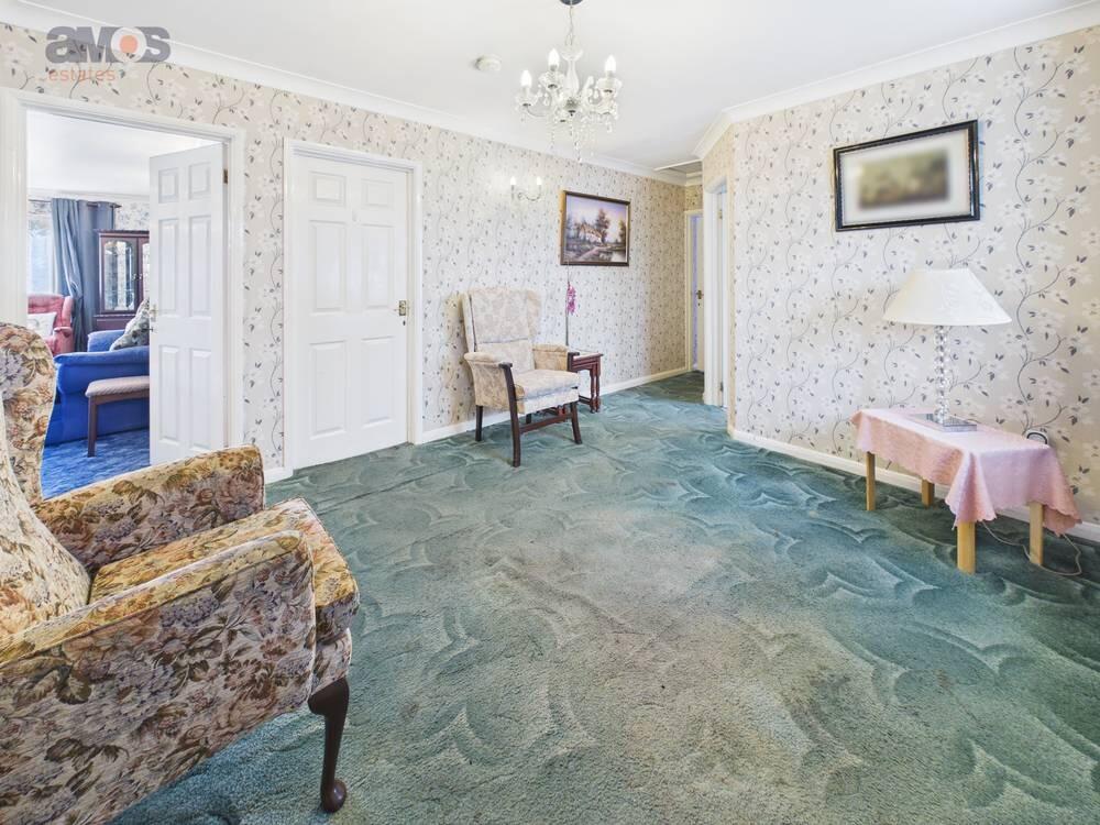 Greensward Lane, Hockley, Essex, SS5 5HF photo 4
