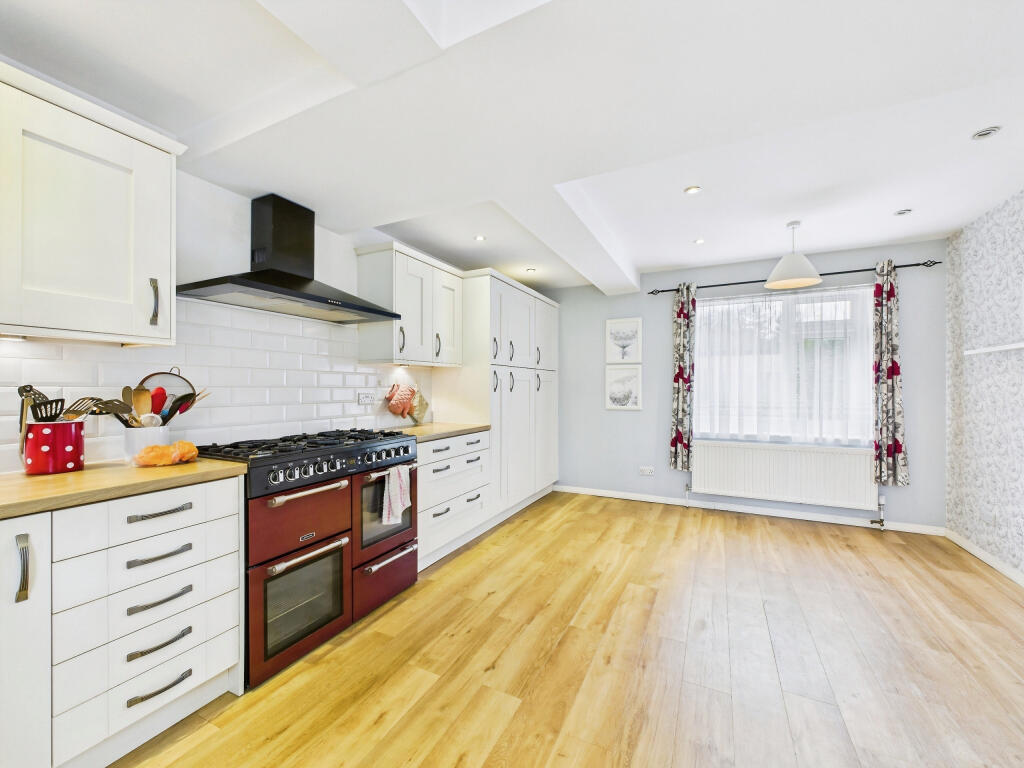 Lambs Farm Road, Horsham image 3