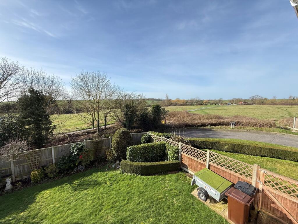 Holmbrook Way,frinton-on-sea photo 2
