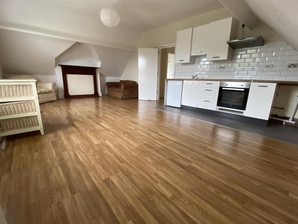 Apartment in Derby - View 2