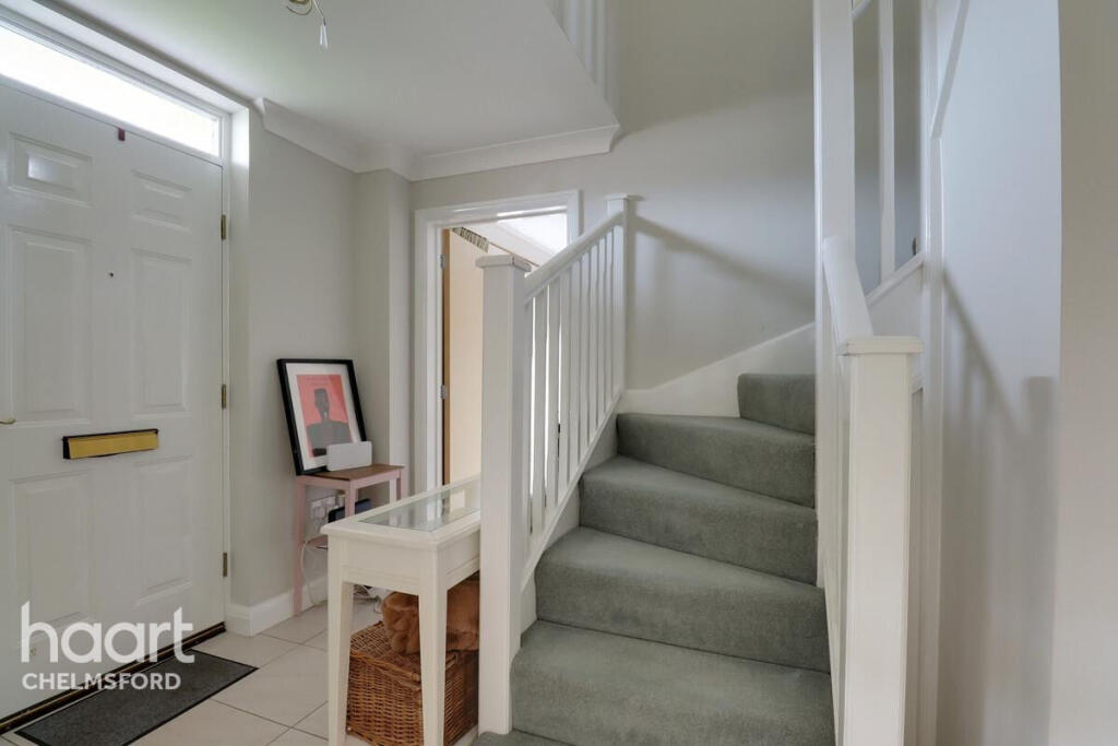House in Chelmsford, Great Baddow - View 2