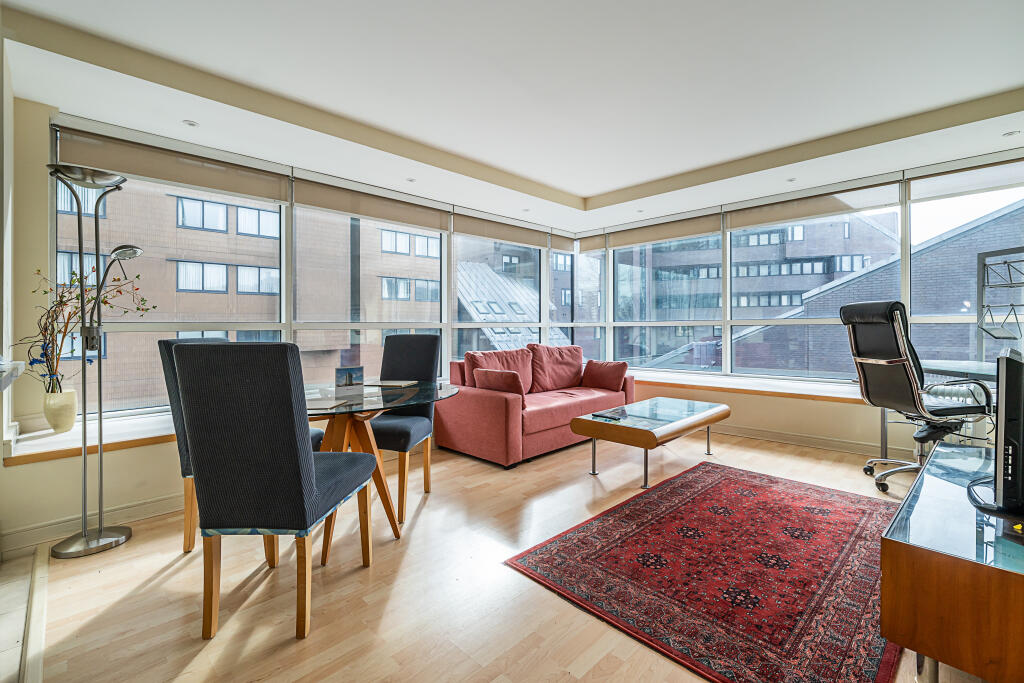 Main image of property: 152 Grosvenor Road, London, SW1V