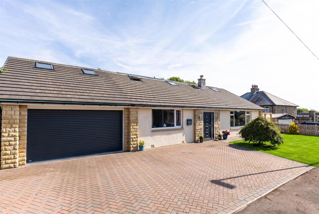 House in Huddersfield - View 2