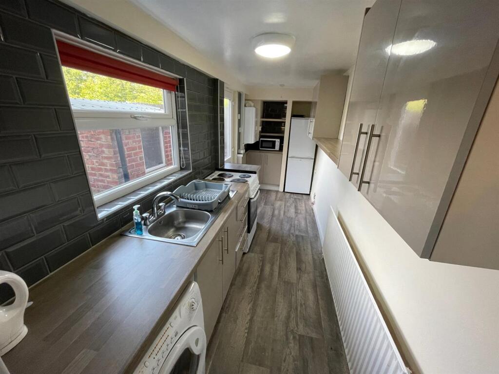 House in Durham - View 3