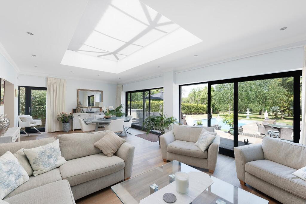 House in Bury St Edmunds, Moreton Hall - More