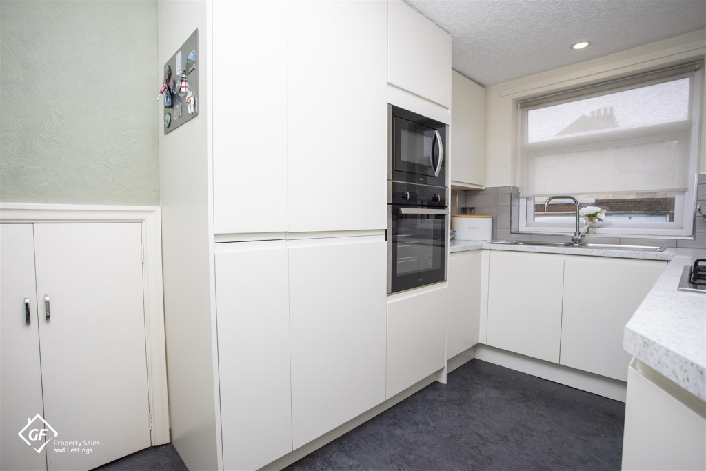 Old Hall Close, Torrisholme, Morecambe photo 3