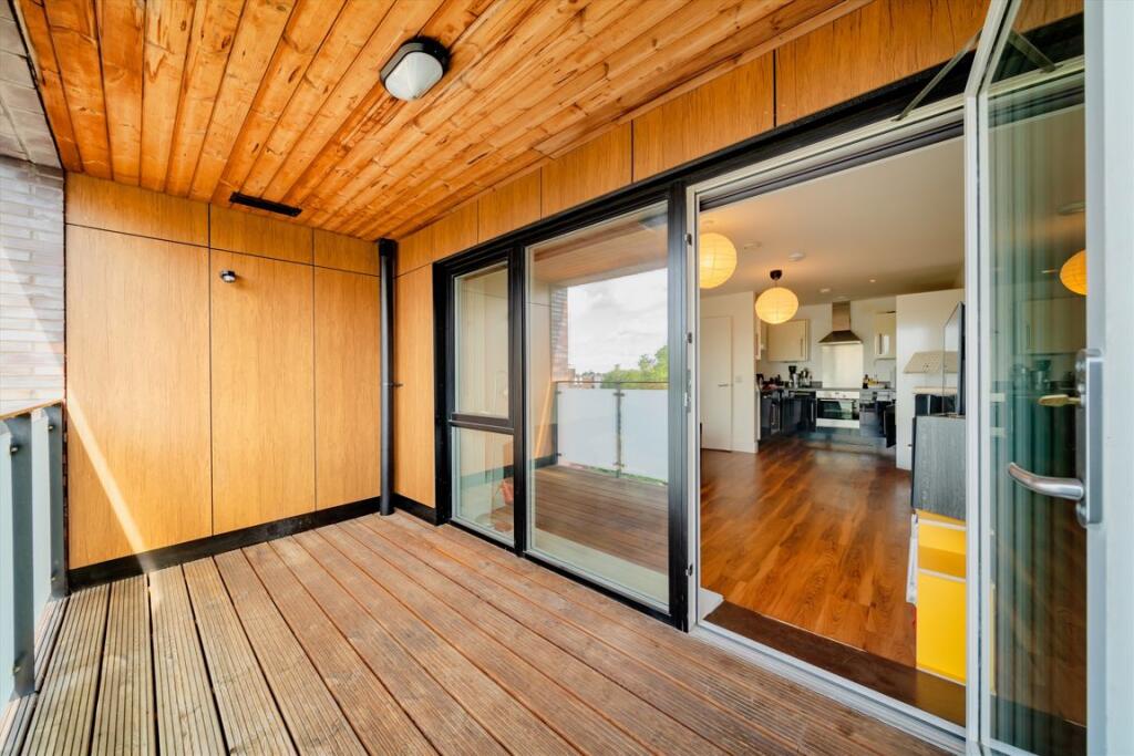 Apartment in London - View 4