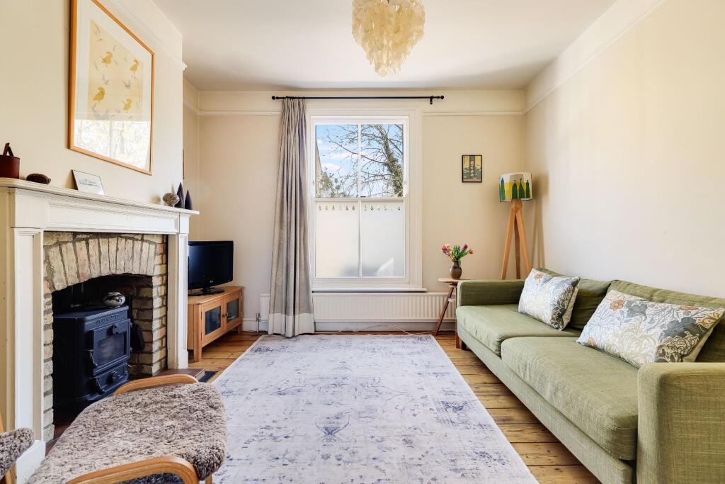 House in Cambridge, Petersfield - View 2