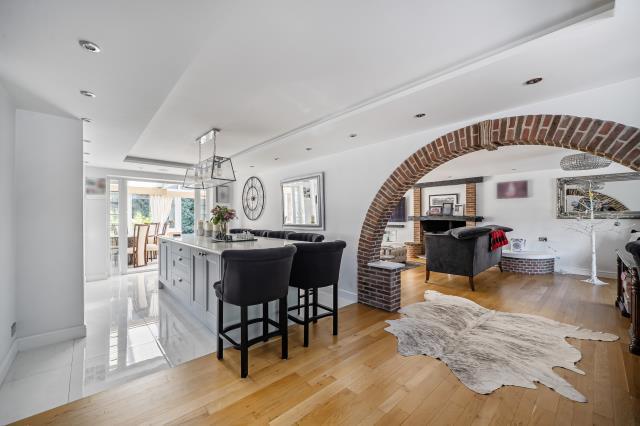 House in Reading, Charvil - View 5