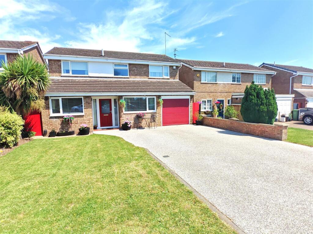 4-bed detached on Tower Hill Road, Corby, £389,950