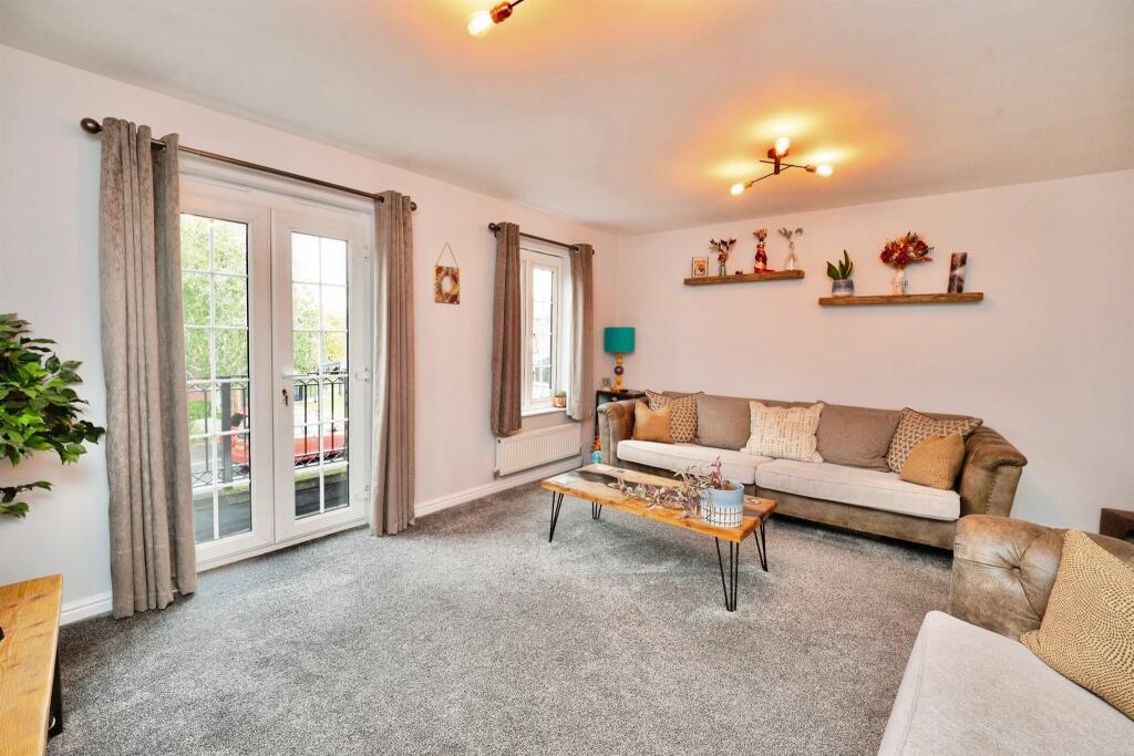 House in Leeds, Robin Hood - More
