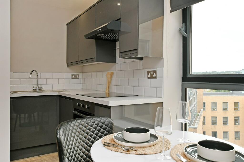 Apartment in Sheffield - View 4
