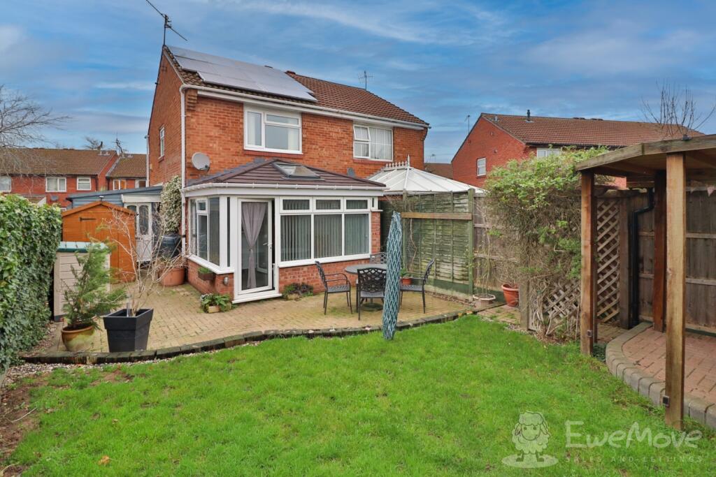 House in Worcester - View 4