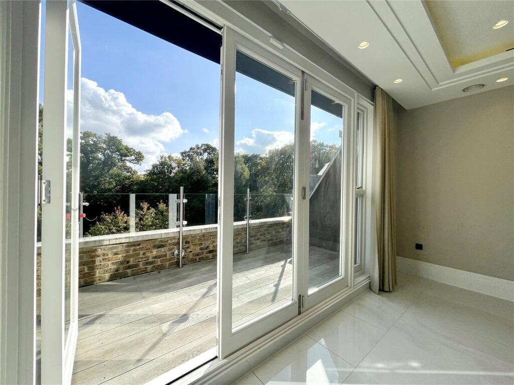 Apartment in Enfield - More
