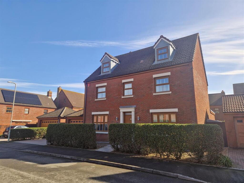 Main image of property: Sanderling Way, Porthcawl