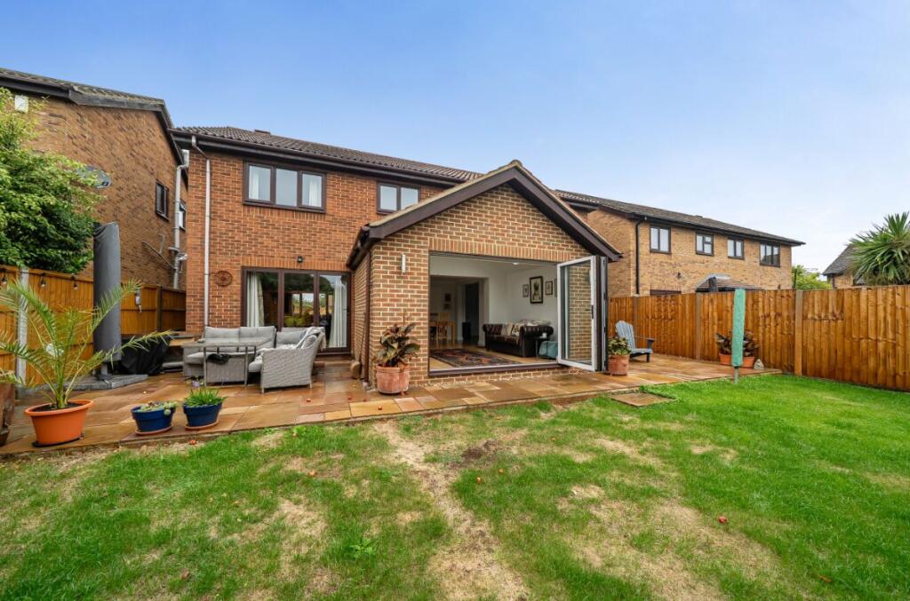 House in Wootton, Little Wootton - View 4