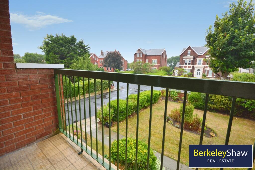 Apartment in Preston - View 5
