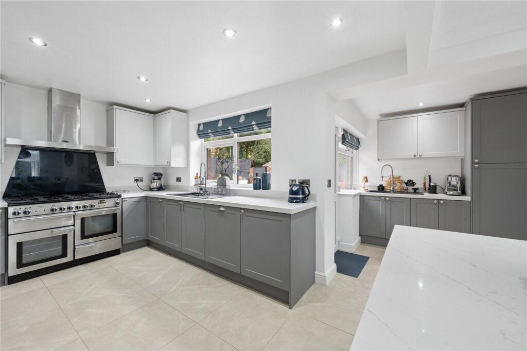 House in Wakefield, Lee Moor - View 4