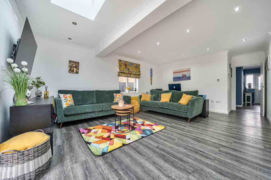 House in Gravesham, Kings Farm - View 3