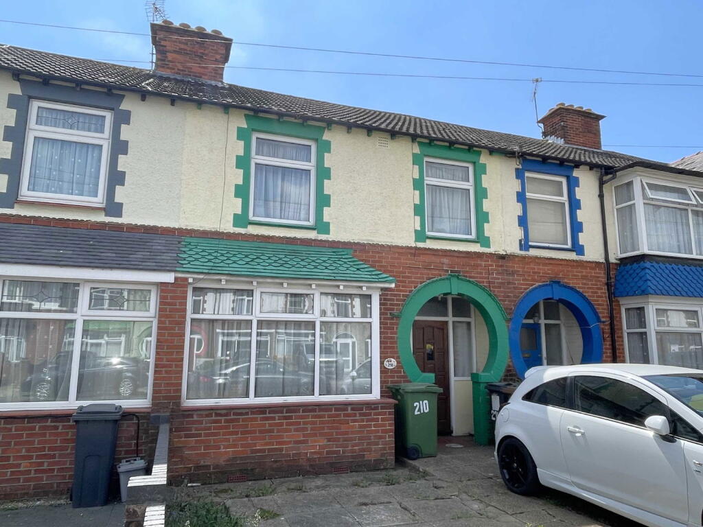 Main image of property: Chatsworth Avenue, Cosham PO6 2UN