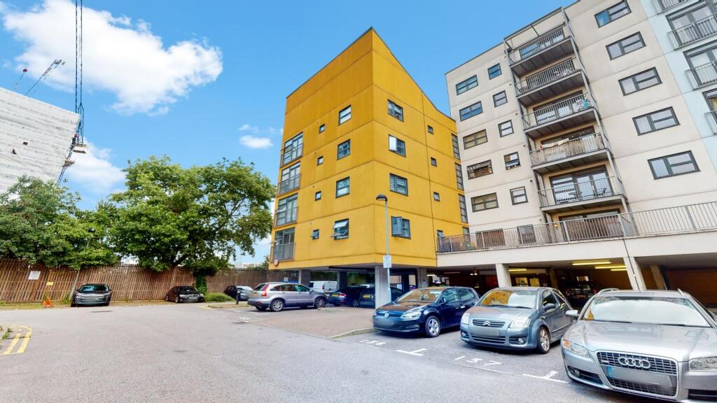 Apartment in London - View 2