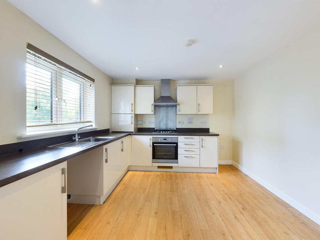 Apartment in Plymouth - View 3